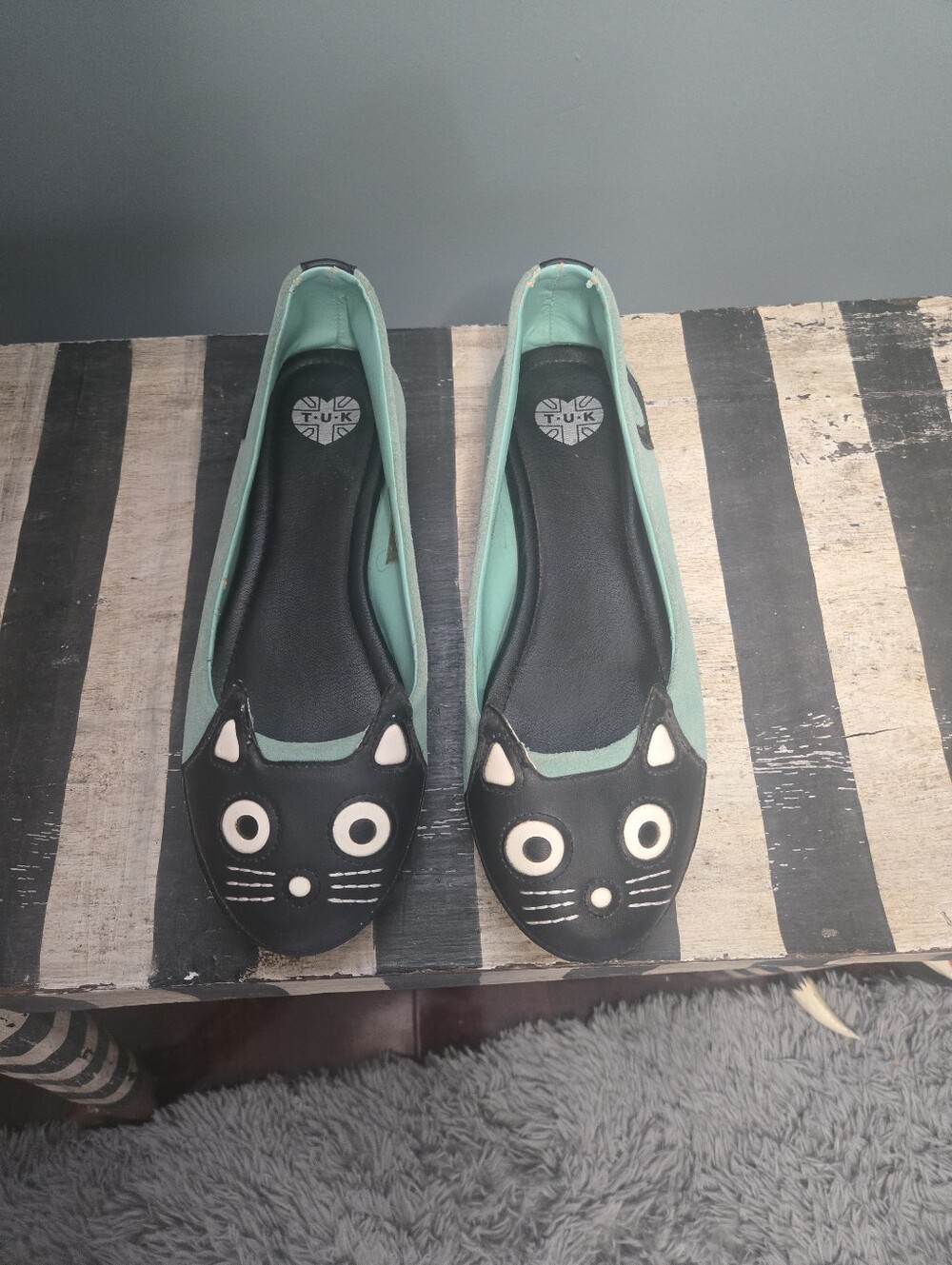 T.U.K Shoes Turquoise Suede Kitty Cat Ballet Flat Women's Size 8